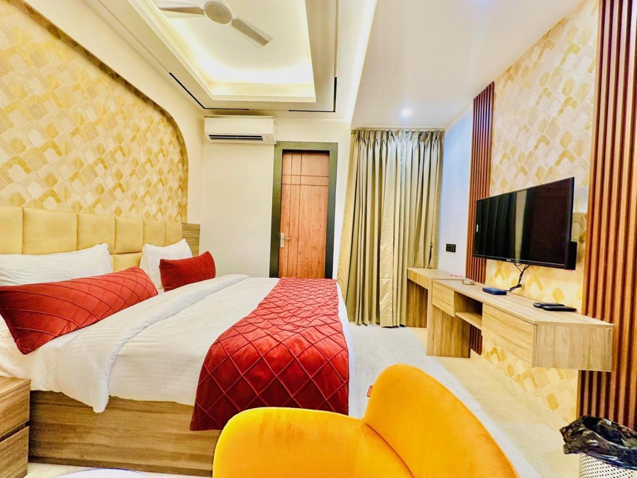 Hotel Hsp Plaza New Delhi Eksteriør billede
