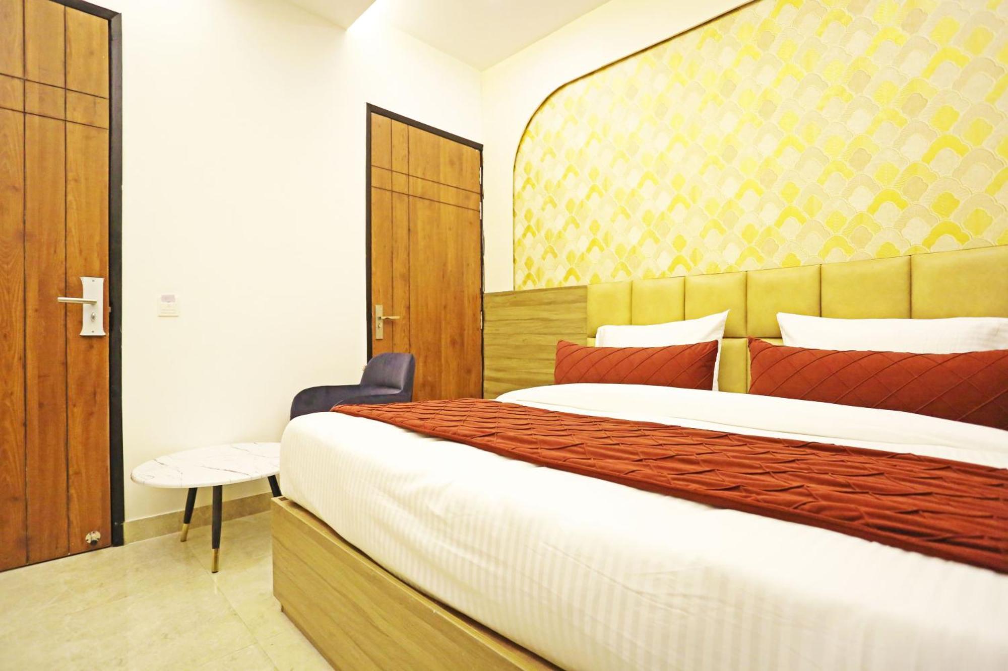 Hotel Hsp Plaza New Delhi Eksteriør billede