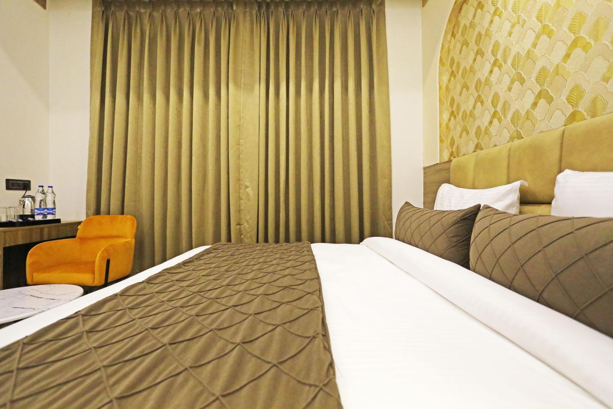 Hotel Hsp Plaza New Delhi Eksteriør billede