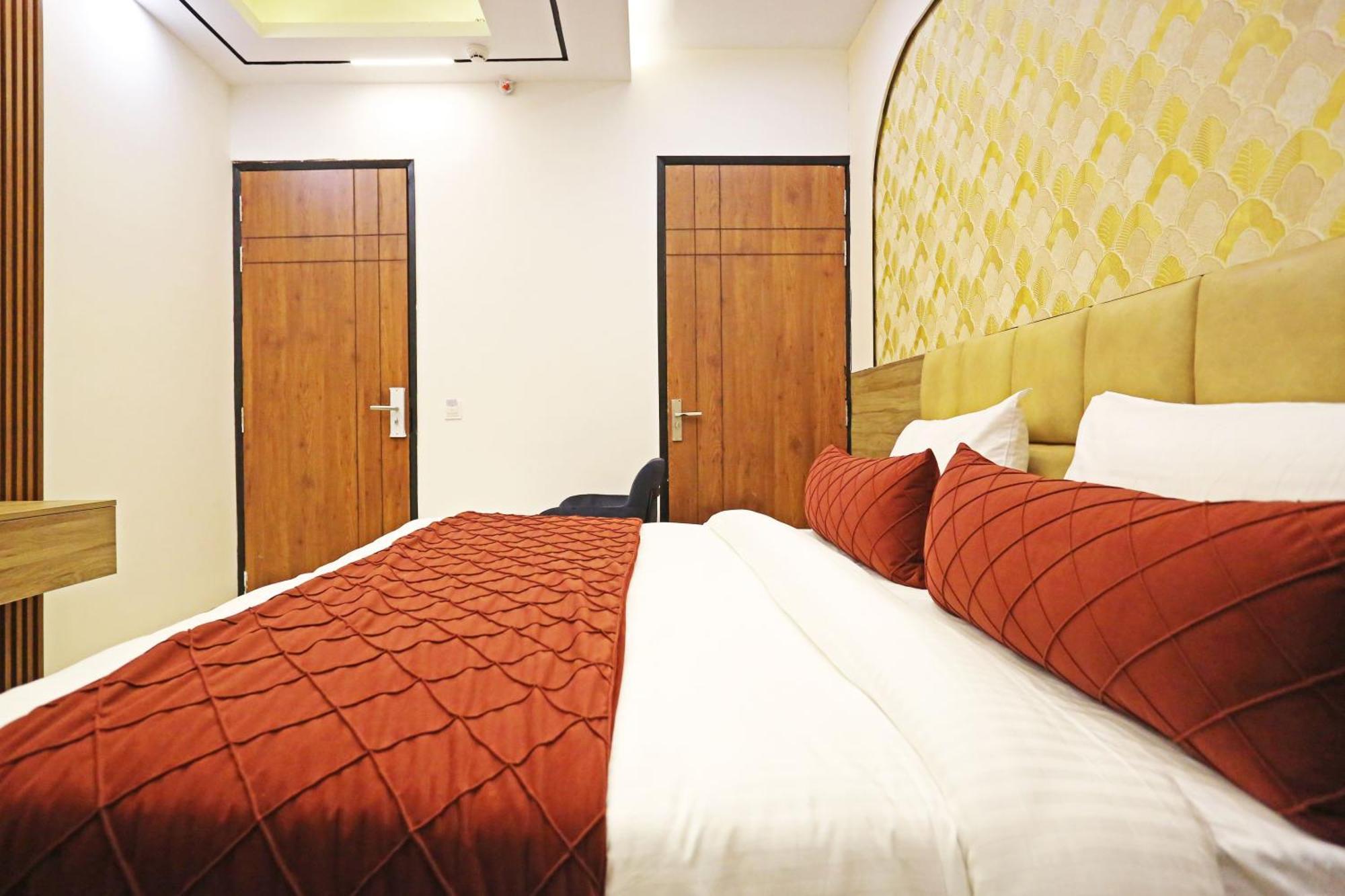 Hotel Hsp Plaza New Delhi Eksteriør billede